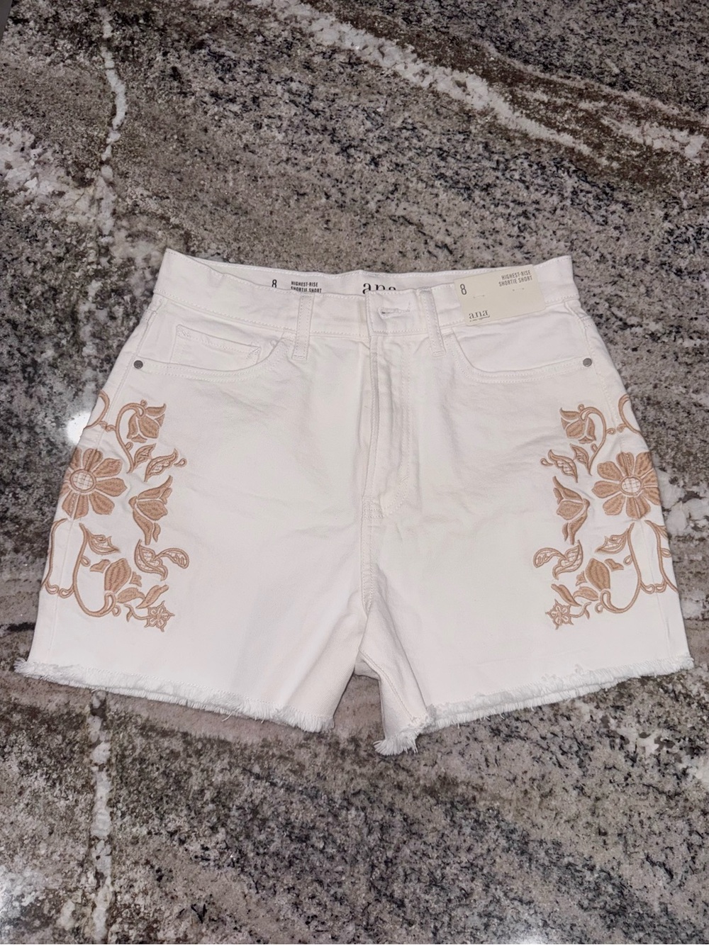 *NWT* A.N.A High Rise White Shorts Size 8